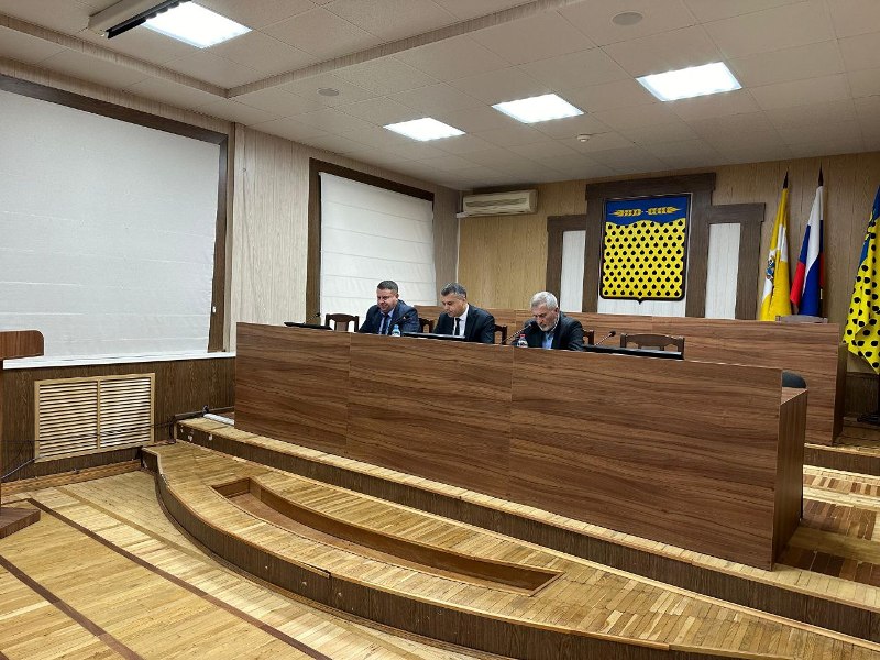 10 декабря 2024 года под руководством председателя Дениса Слюсарева прошло очередное заседание Думы Нефтекумского муниципального округа..