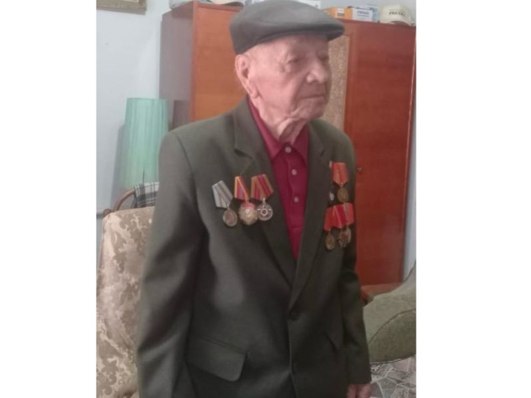 Вручение поздравительного письма с 95-летием от Президента России. Вручение поздравительного письма с 95-летием от Президента России.